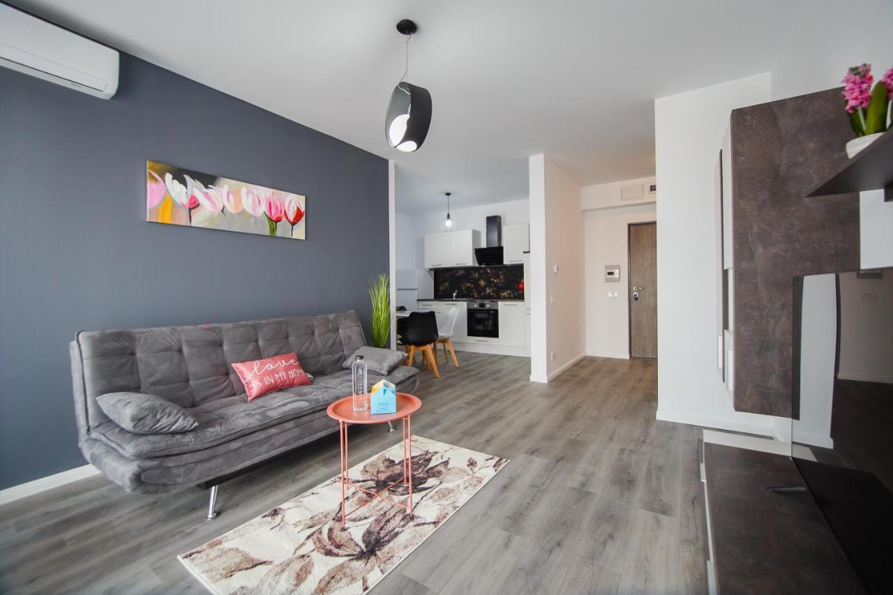 Ferienwohnung Trio Pink Oradea Exterior foto