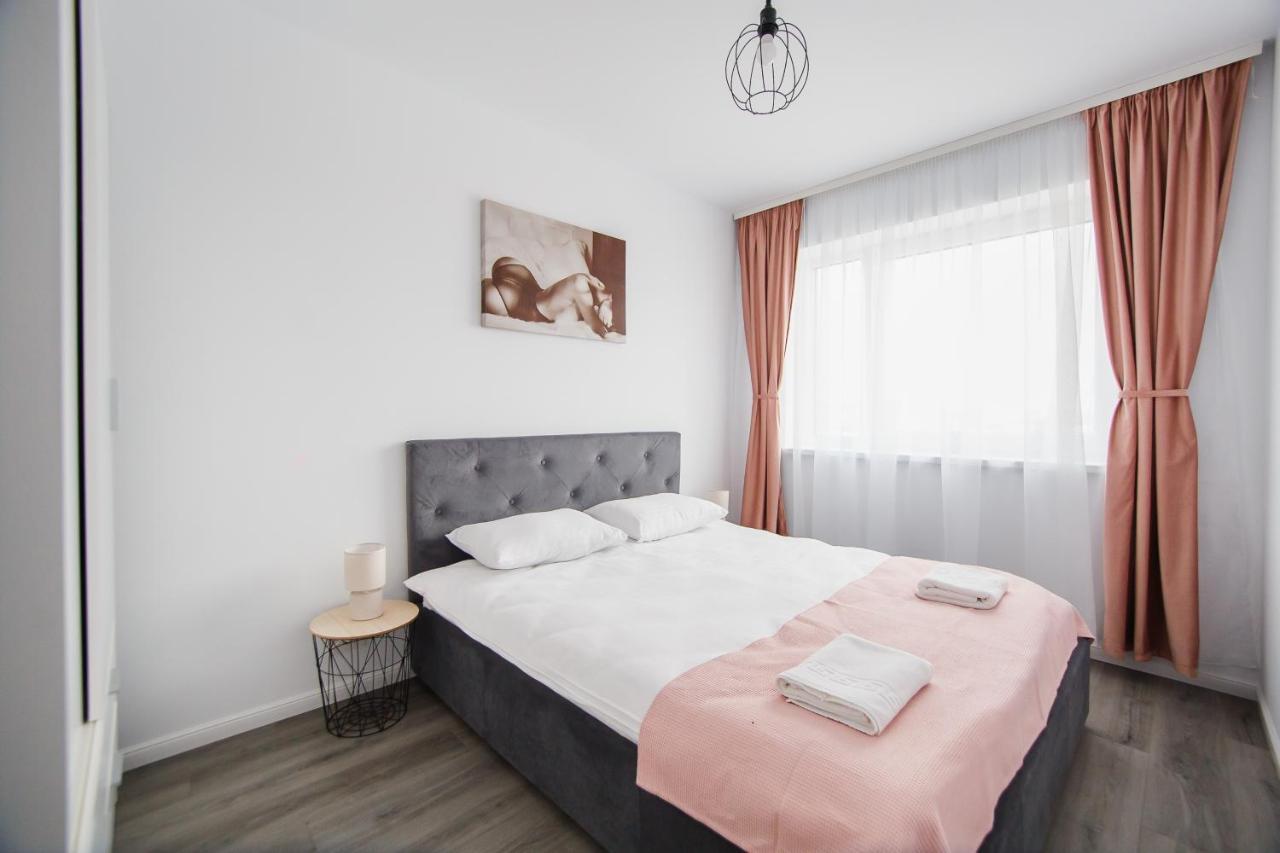 Ferienwohnung Trio Pink Oradea Exterior foto